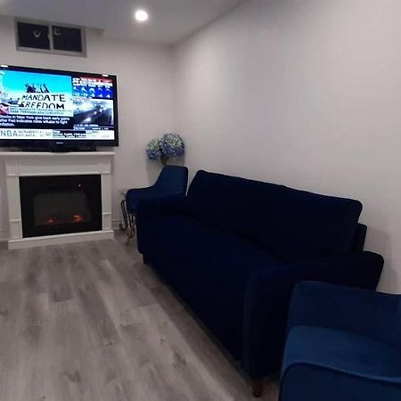 2 Bedrooms 2 Washrooms 2 Parking Spots Basement Apartment Newmarket Zewnętrze zdjęcie