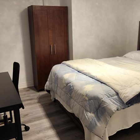 2 Bedrooms 2 Washrooms 2 Parking Spots Basement Apartment Newmarket Zewnętrze zdjęcie