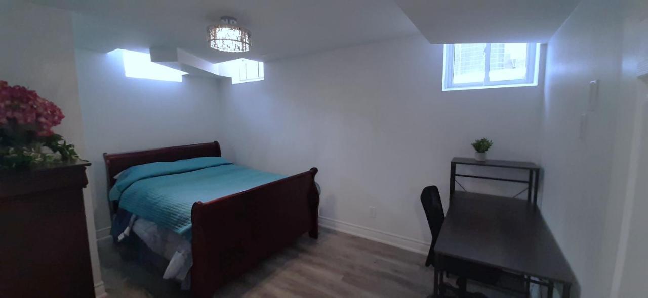 2 Bedrooms 2 Washrooms 2 Parking Spots Basement Apartment Newmarket Zewnętrze zdjęcie
