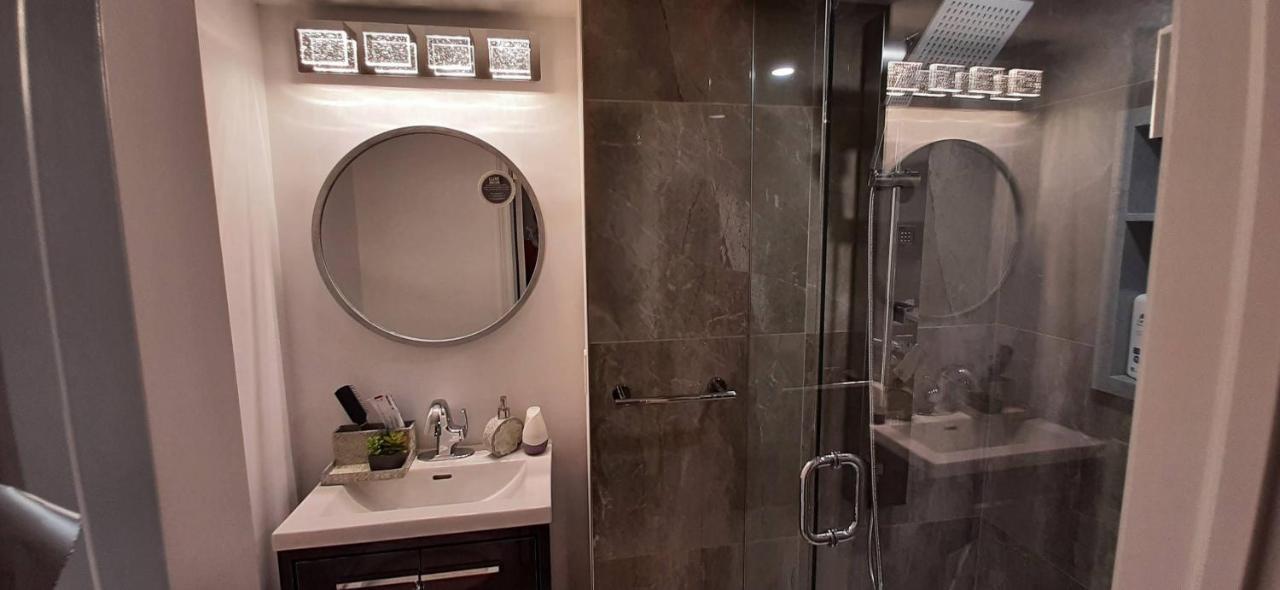 2 Bedrooms 2 Washrooms 2 Parking Spots Basement Apartment Newmarket Zewnętrze zdjęcie