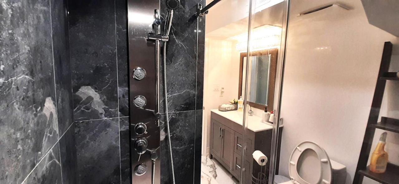 2 Bedrooms 2 Washrooms 2 Parking Spots Basement Apartment Newmarket Zewnętrze zdjęcie